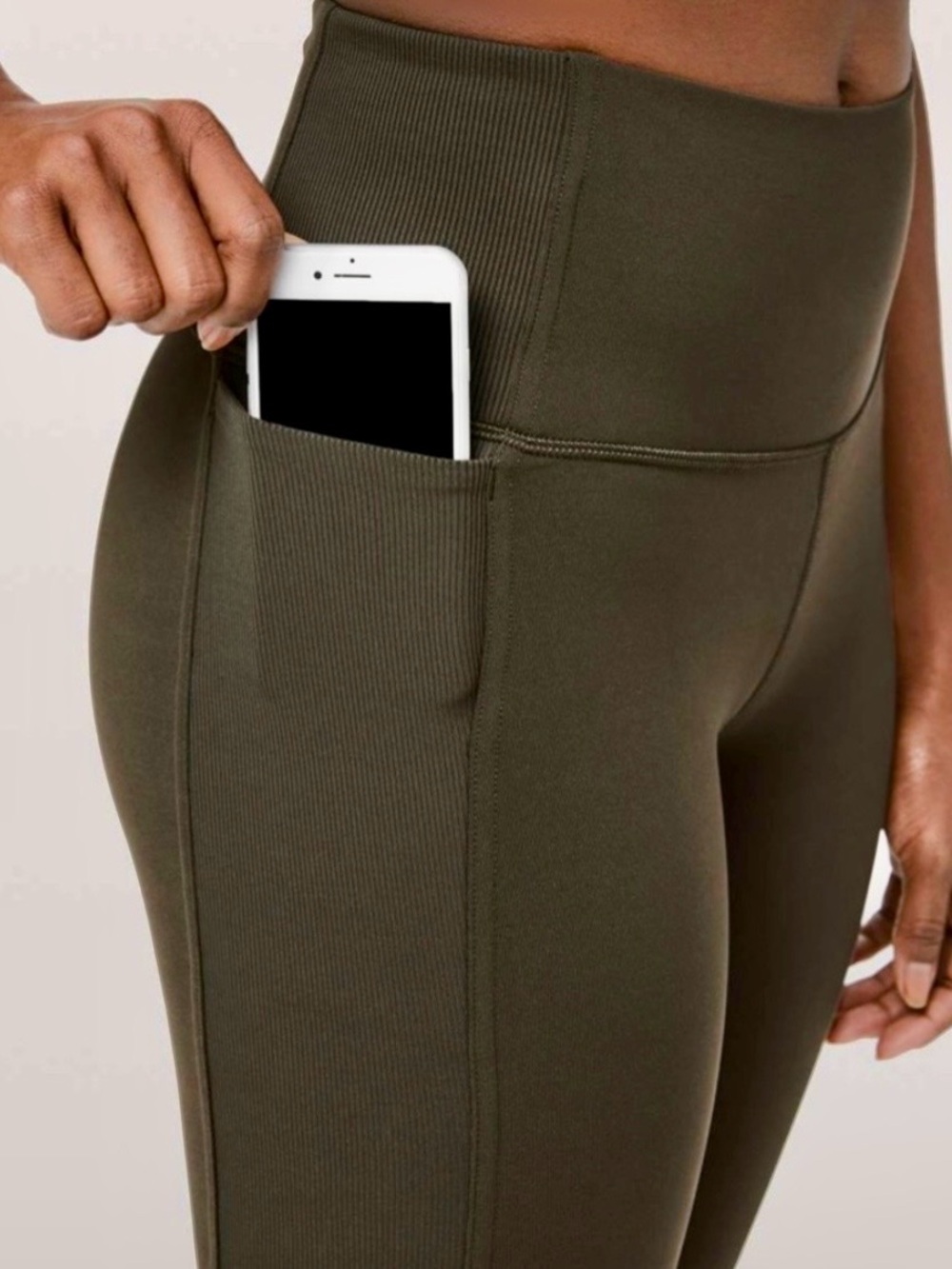 lululemon • wunder under ribbed • dark olive leggings • side pockets • 8 • 28"